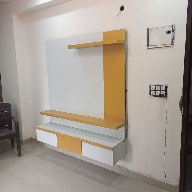 undefined, sector 73 2 Bedroom 950 Sq.Ft. Builder Floor In Sector 73 Noida 9946273