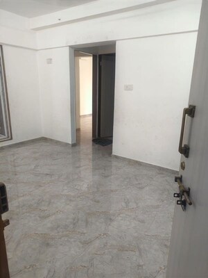 Room in 1 BHK Apartment at Shraddha Privilege, Kannamwar Nagar – for Rent