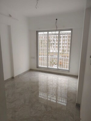 Room in 1 BHK Apartment at Shraddha Privilege, Kannamwar Nagar – for Rent