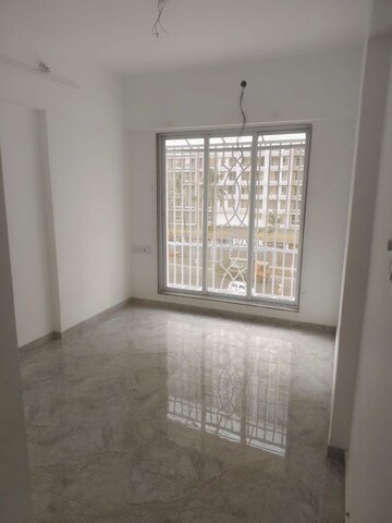 Room in 1 BHK Apartment at Shraddha Privilege, Kannamwar Nagar – for Rent