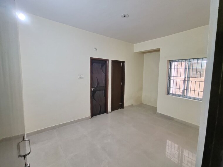 Room, lalpur chowk 2 Bedroom 1057 Sq.Ft. Apartment In Lalpur Chowk Ranchi 9946288