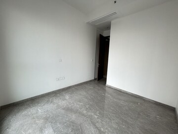 Room in 4 BHK Apartment at Prestige Jasdan Classic, Mahalaxmi – for Sale