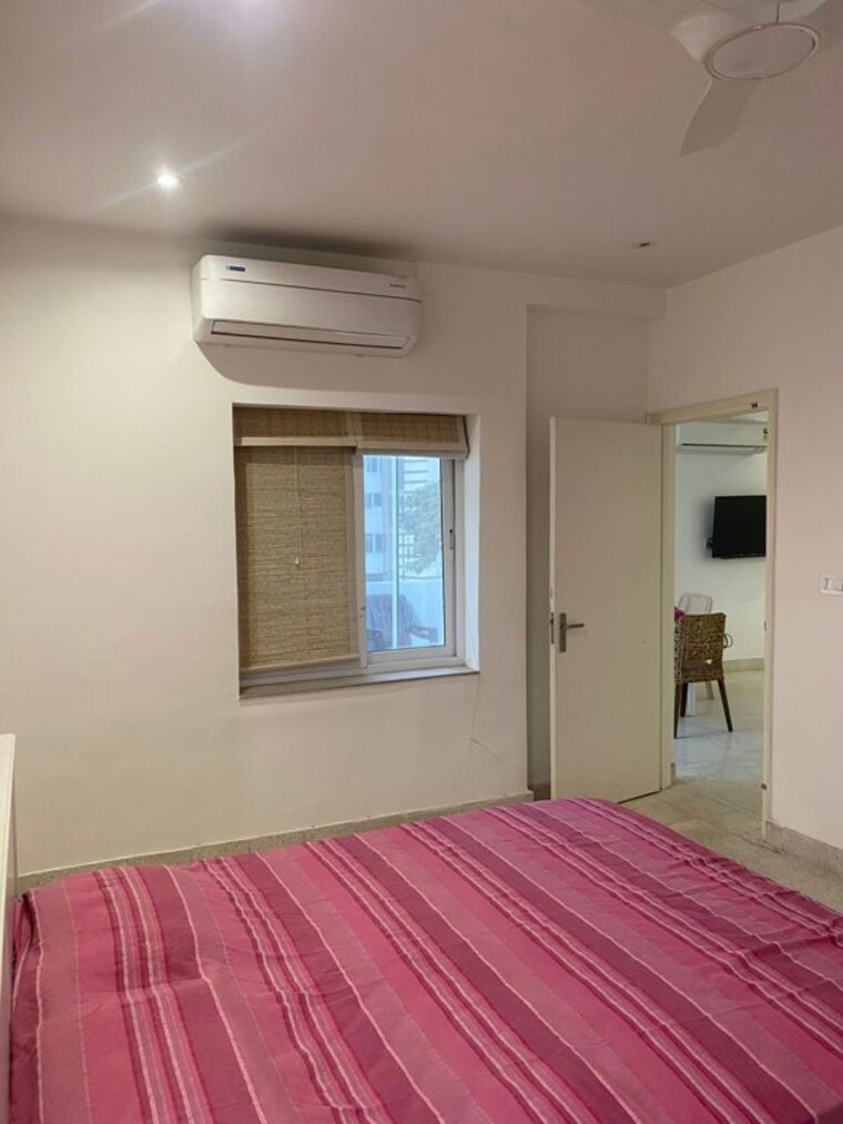 Room, the-retreat-gurgaon 1 Bedroom 900 Sq.Ft. Apartment In Sector 41 Gurgaon 9946311