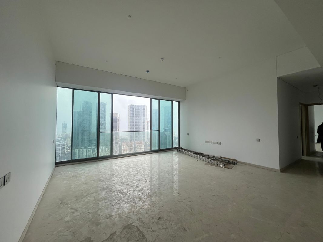 4 BHK + Pooja Room,Servant Room Apartment For Sale in Rustomjee Crown