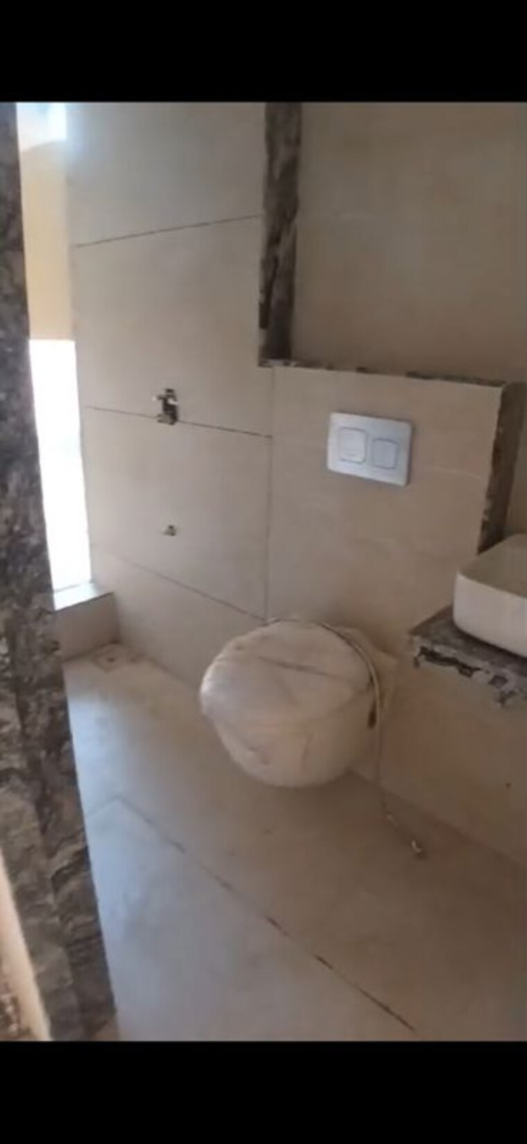 Bathroom, bharat-arize 2.5 Bedroom 710 Sq.Ft. Apartment In Goregaon West Mumbai 9946331