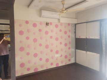 Room in 2 BHK Apartment at Nyati Evita, Dhanori – for Rent