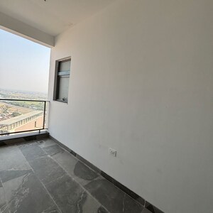 Room in 4 BHK Apartment at Shalimar One World Belvedere Court 3, Malesemau – for Sale