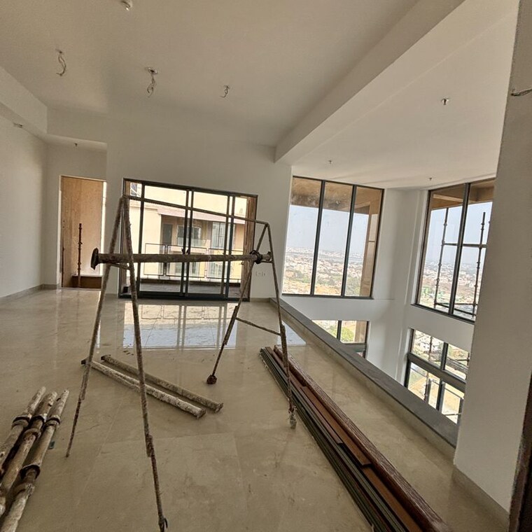 Balcony, shalimar-one-world-belvedere-court-3 4 Bedroom 6025 Sq.Ft. Apartment In Malesemau Lucknow 9946337