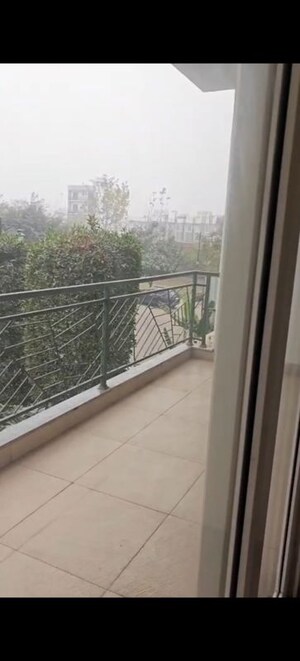 Balcony in 2.5 BHK Builder Floor at Central Park Flower Valley, Sohna Sector 33 – for Rent