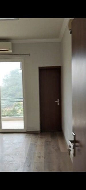 Building Lobby in 2.5 BHK Builder Floor at Central Park Flower Valley, Sohna Sector 33 – for Rent