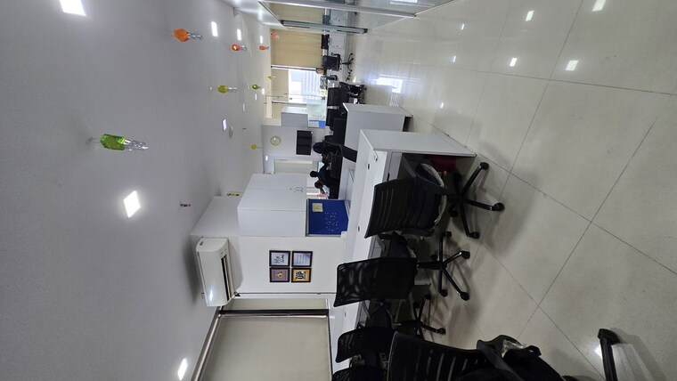 Team Area, garnet-paladium Commercial Office Space 950 Sq.Ft. In Goregaon East Mumbai 9946393