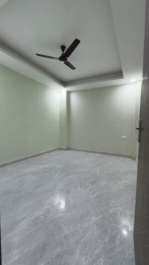 Room in 2 BHK Builder Floor at Palm Residency Chhatarpur, Rajpur Khurd Extension – for Rent