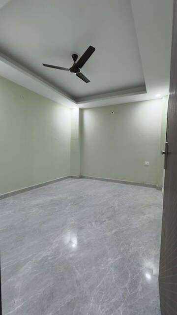 Room in 2 BHK Builder Floor at Palm Residency Chhatarpur, Rajpur Khurd Extension – for Rent