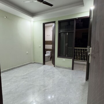 Room in 2 BHK Builder Floor at Palm Residency Chhatarpur, Rajpur Khurd Extension – for Rent