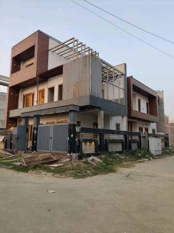 6+ BHK Villa For Sale in Sector 2 Wave City