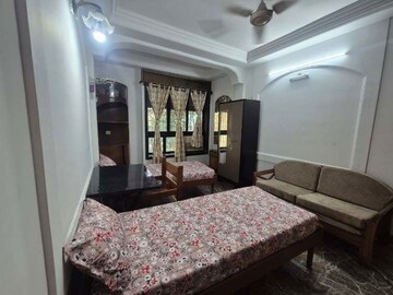 Bedroom in  Pg at Malad East – for Rent
