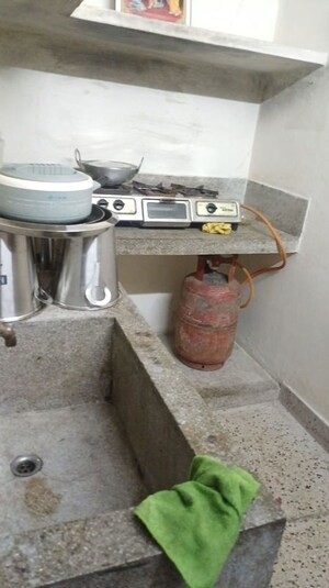 Master Bedroom in 1 BHK Builder Floor at Sector 37 – for Rent