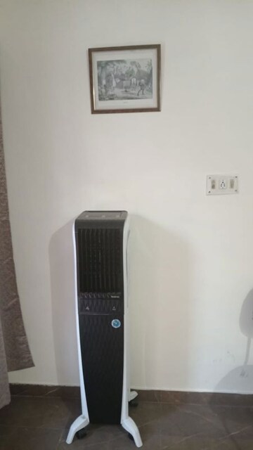 Furnished Amenities in 1 BHK Builder Floor at Sector 37 – for Rent