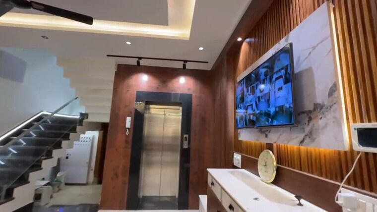 undefined, sector 4 wave city 6+ Bedroom 362 Sq.Yd. Villa In Sector 4 Wave City Ghaziabad 9946468