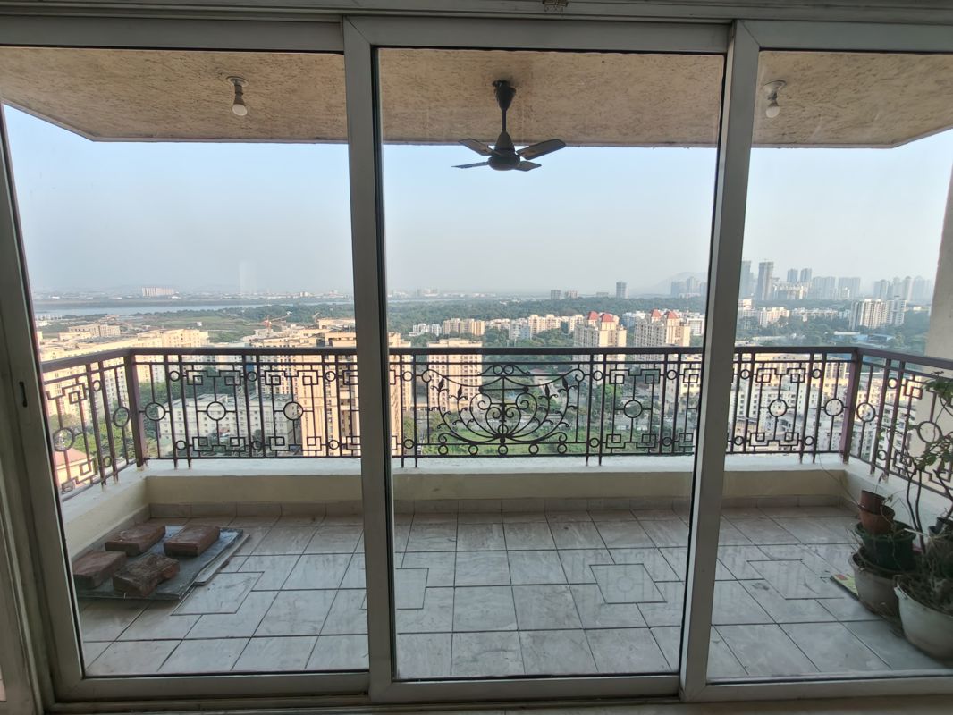 5 BHK + Extra Room Penthouse For Rent in Hiranandani Tribeca
