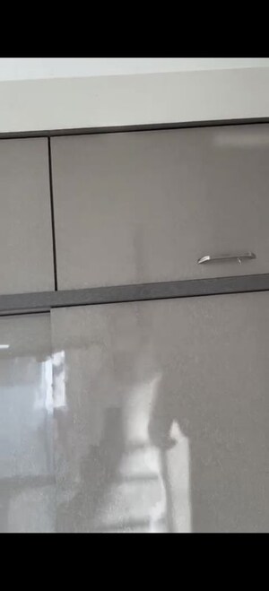 Furnished Amenities in 2 BHK Apartment at Hiranandani Delanna, Ghodbunder Road – for Rent