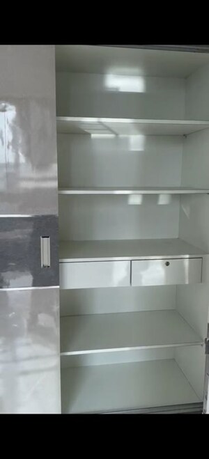 Furnished Amenities in 2 BHK Apartment at Hiranandani Delanna, Ghodbunder Road – for Rent