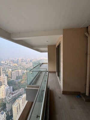 Building Lobby in 3 BHK Apartment at Prestige Siesta, Mulund West – for Sale