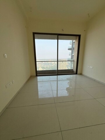 Room in 3 BHK Apartment at Prestige Siesta, Mulund West – for Sale