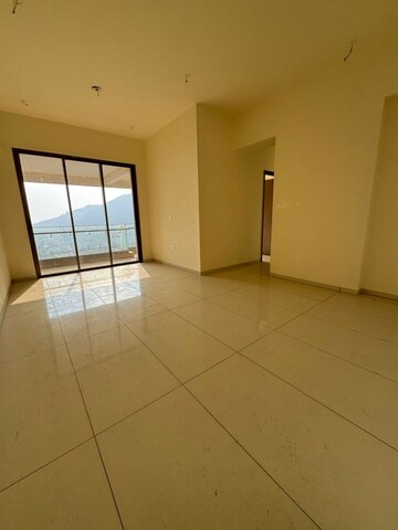 Room in 3 BHK Apartment at Prestige Siesta, Mulund West – for Sale