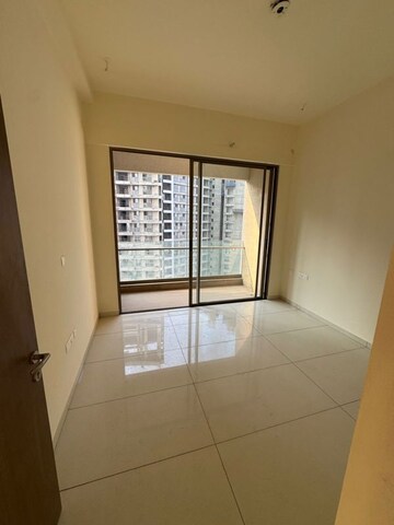 Room in 3 BHK Apartment at Prestige Siesta, Mulund West – for Sale