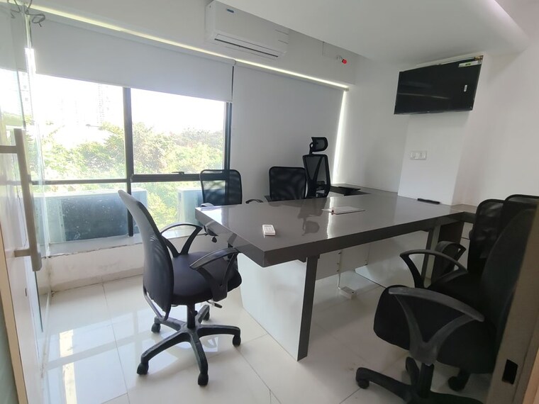 Team Area, knox-plaza Commercial Office Space 700 Sq.Ft. In Malad West Mumbai 9946499
