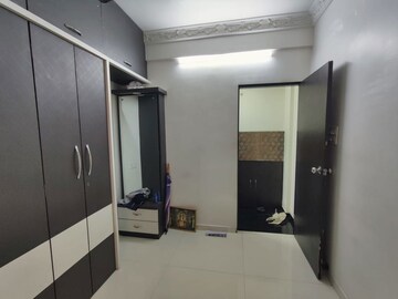Furnished Amenities in 1.5 BHK Apartment at Vashi Sector 28 – for Sale