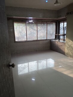 2 BHK Apartment For Sale in Royal Complex