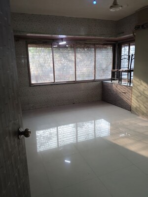 2 BHK Apartment For Sale in Royal Complex, Malad East