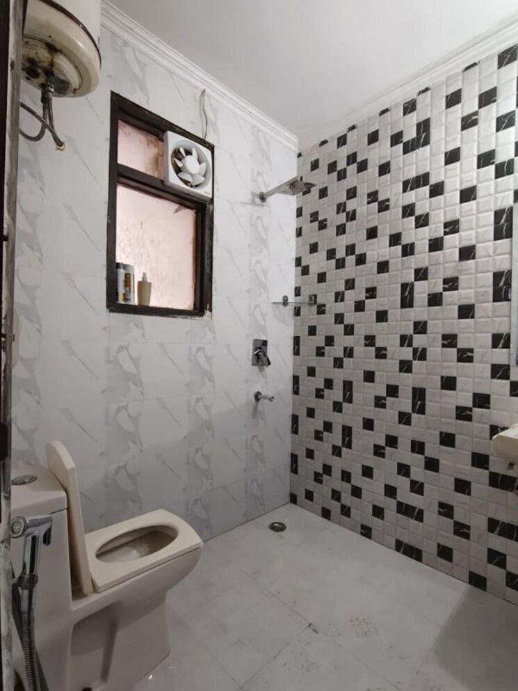 Bathroom, saket 2 Bedroom 950 Sq.Ft. Builder Floor In Saket Delhi 9946574
