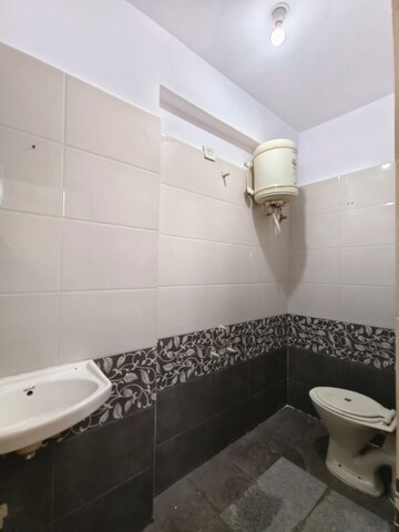 Bathroom in 1 BHK Apartment at Btm Layout – for Rent