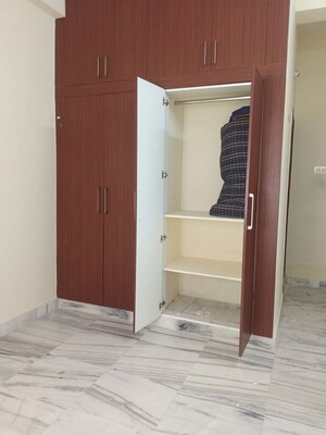 Room in 2 BHK Apartment at Narsingi – for Rent