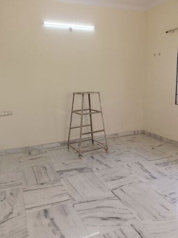 Room in 2 BHK Apartment at Narsingi – for Rent