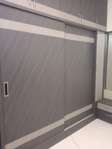 Room in 3 BHK Apartment at Puppalaguda – for Rent