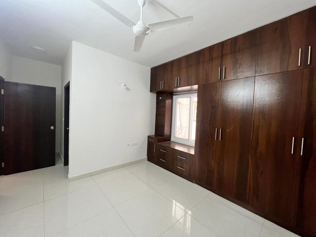 4 BHK + Pooja Room,Extra Room Apartment For Rent in NCC Urban One