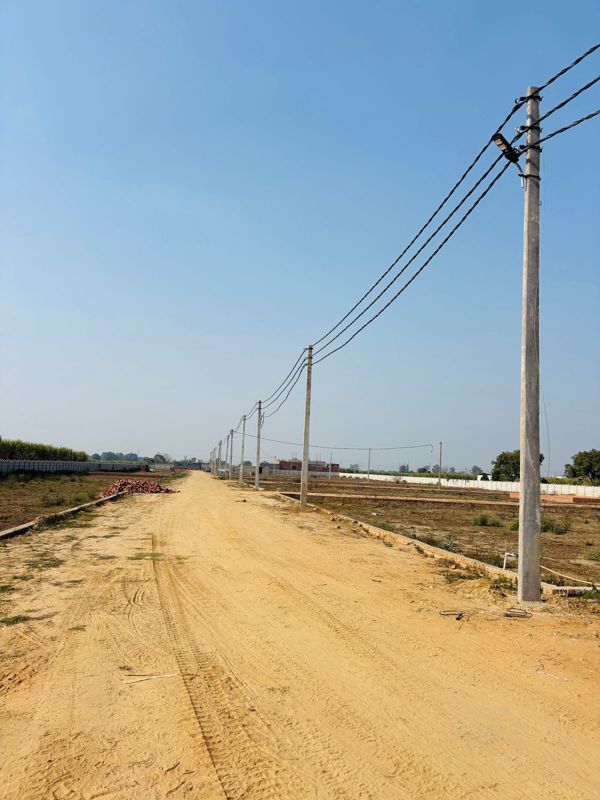 Plot For Sale in Modipuram
