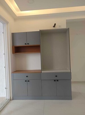 Furnished Amenities in 3 BHK Apartment at Prestige Beverly Hills, Kokapet – for Rent