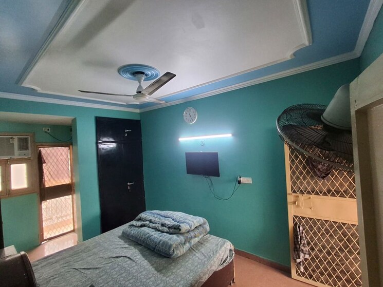 Bedroom, rwa-apartments-sector-53 2 Bedroom 850 Sq.Ft. Builder Floor In Sector 53 Noida 9946638