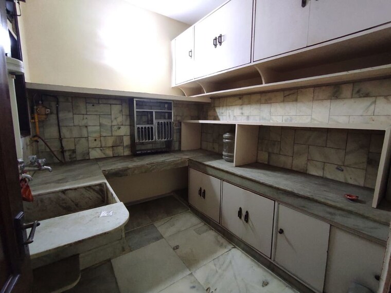 Kitchen, shivalik colony 3 Bedroom 1650 Sq.Ft. Builder Floor In Shivalik Colony Delhi 9946646