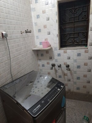 Kitchen in 1.5 BHK Builder Floor at NTPC Township, Sector 33 – for Rent