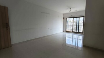 Room in 2 BHK Apartment at Kanakia Levels, Malad East – for Rent