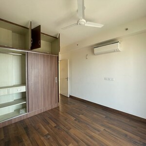 Room in 3 BHK Apartment at Conscient Heritage Max, Sector 102 – for Rent