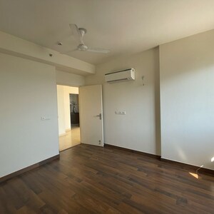 Room in 3 BHK Apartment at Conscient Heritage Max, Sector 102 – for Rent