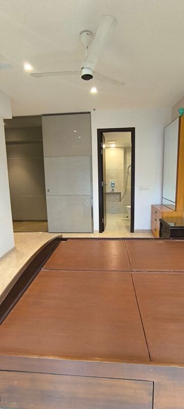 Room in 2 BHK Apartment at Castle Rock, Powai – for Rent