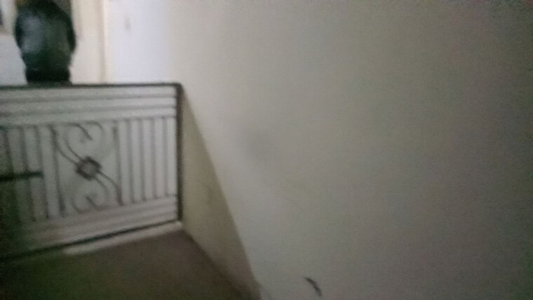 Room, kharar banur road 3 Bedroom 1800 Sq.Ft. Apartment In KharaR Banur Road Chandigarh 9946691